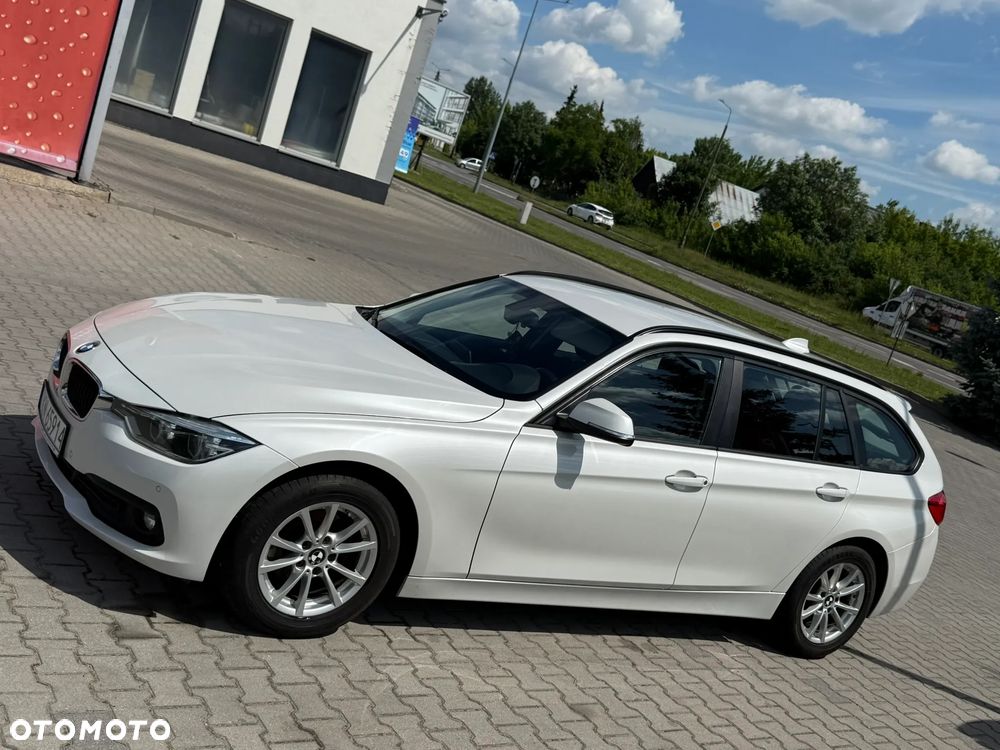 BMW Seria 3 318d M Sport Shadow - 5