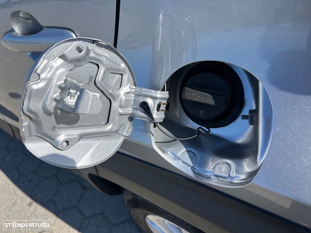 Toyota Yaris Cross 1.5 HDF Comfort Plus - 8