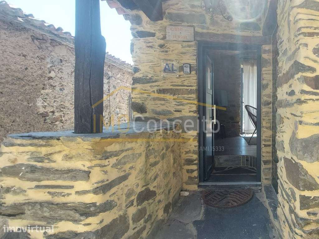 Alojamento local|| Moradia T3|| 2 pisos|| Castanheira de pera|| - Grande imagem: 5/42