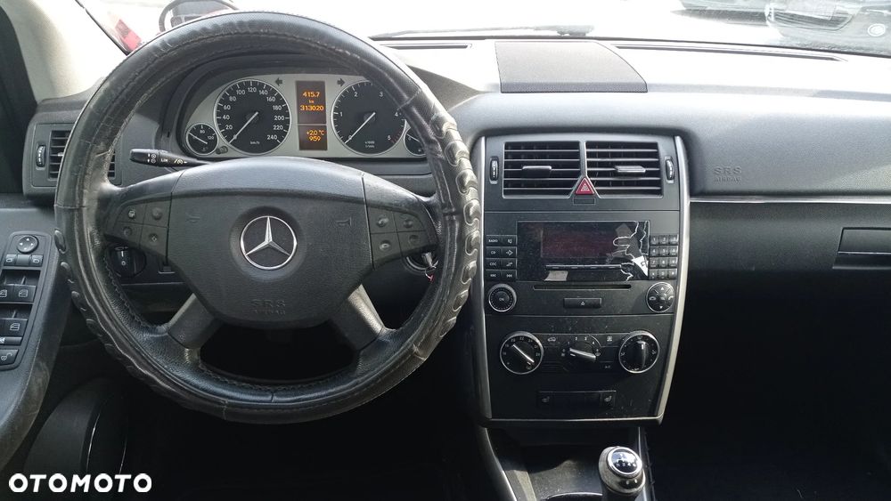 Mercedes-Benz Klasa B 180 CDI Special Edition - 40