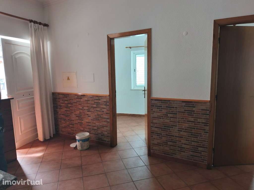 Excelente T1+1 disponível para arrendamento anual. - Grande imagem: 5/15