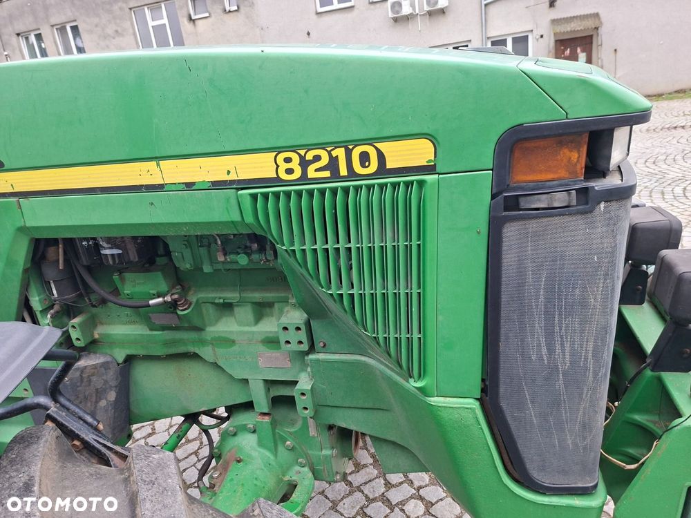 John Deere 8210 4X4 - 29