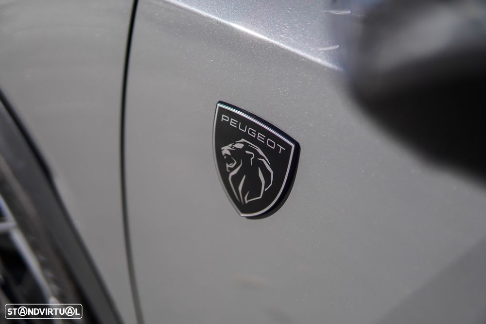 Peugeot 408 HYBRID 136 e-DSC6 GT - 4