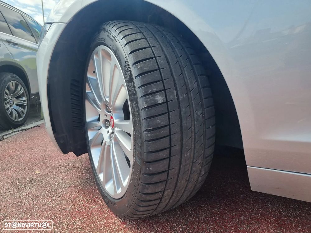Jaguar XF 20d Aut. R-Sport - 13