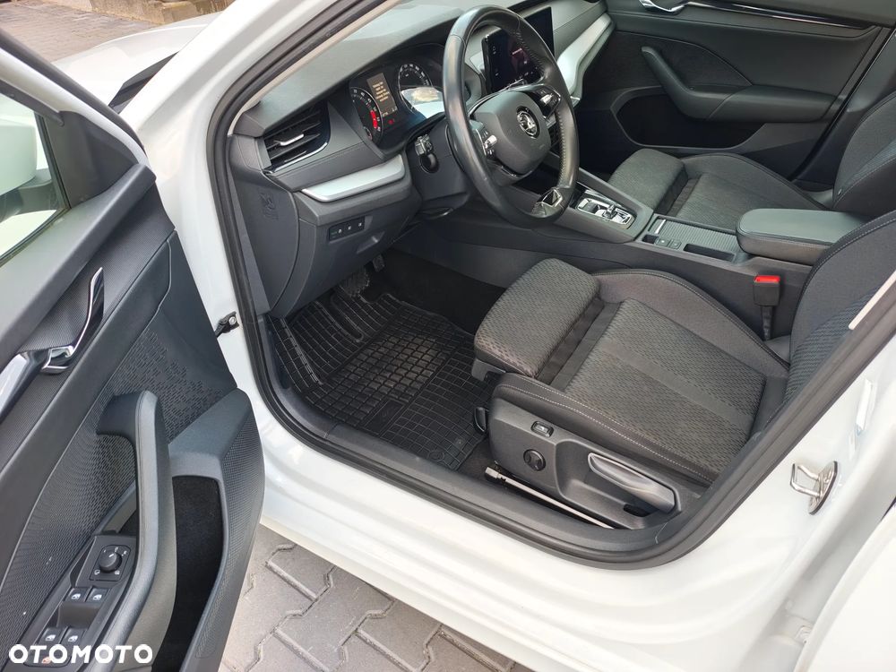 Skoda Octavia 2.0 TDI DSG Style - 9