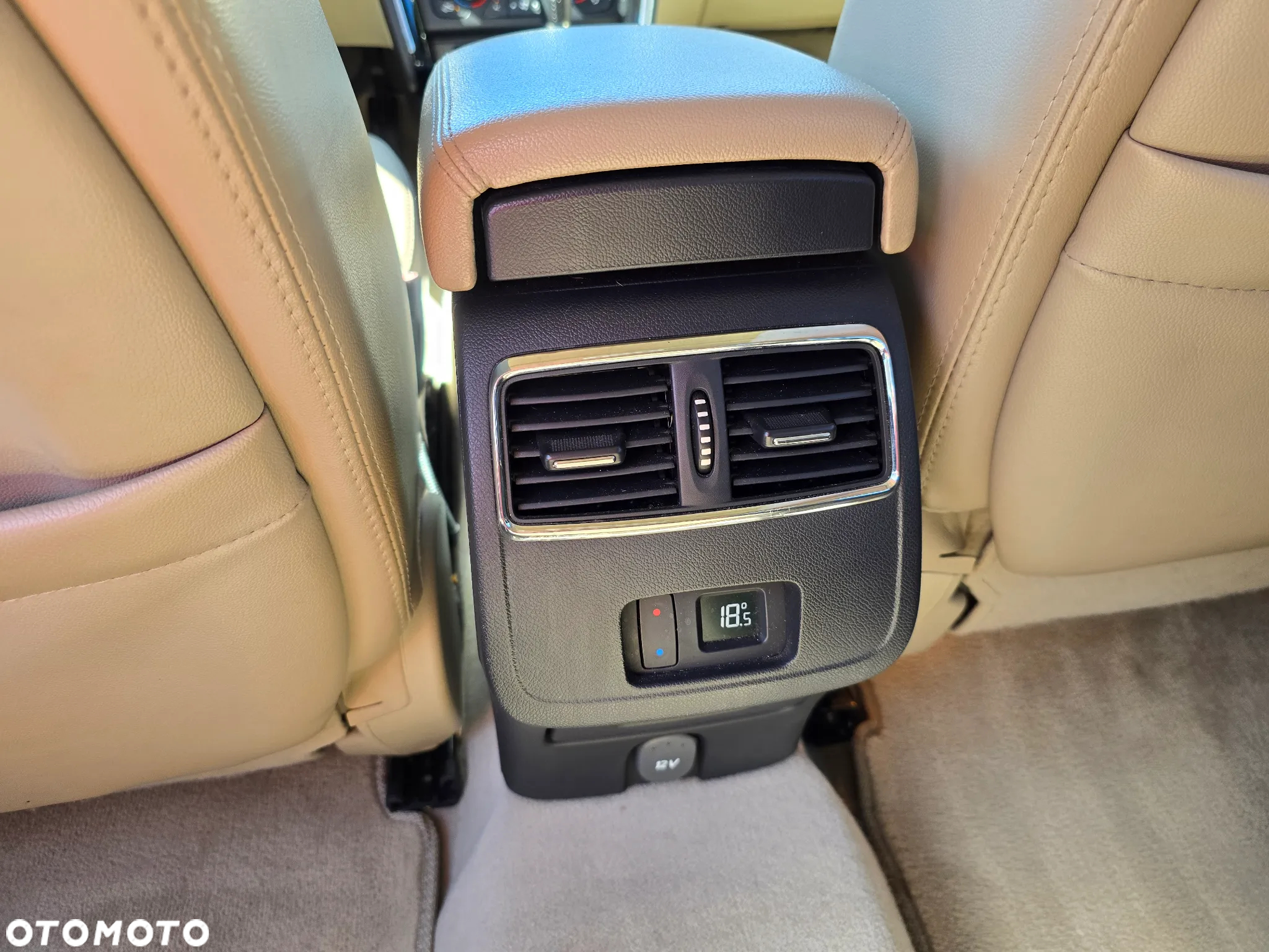 Renault Latitude V6 dCi 240 FAP - 10