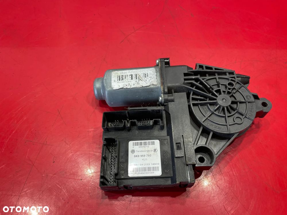 Silniczek szyby przód lewy VW Golf VI 5K0959793 - 1