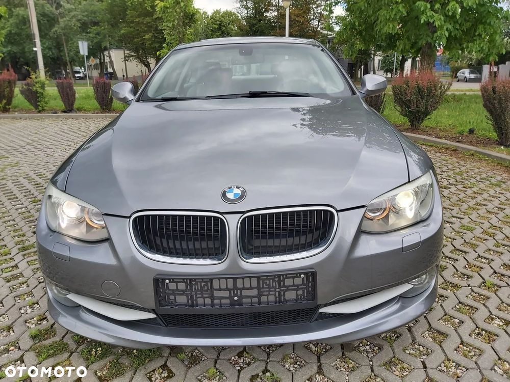 BMW Seria 3 320d DPF Efficient Dynamics Edition - 35