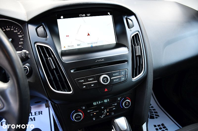 Ford Focus 1.5 EcoBlue Start-Stopp-System TITANIUM DESIGN - 16