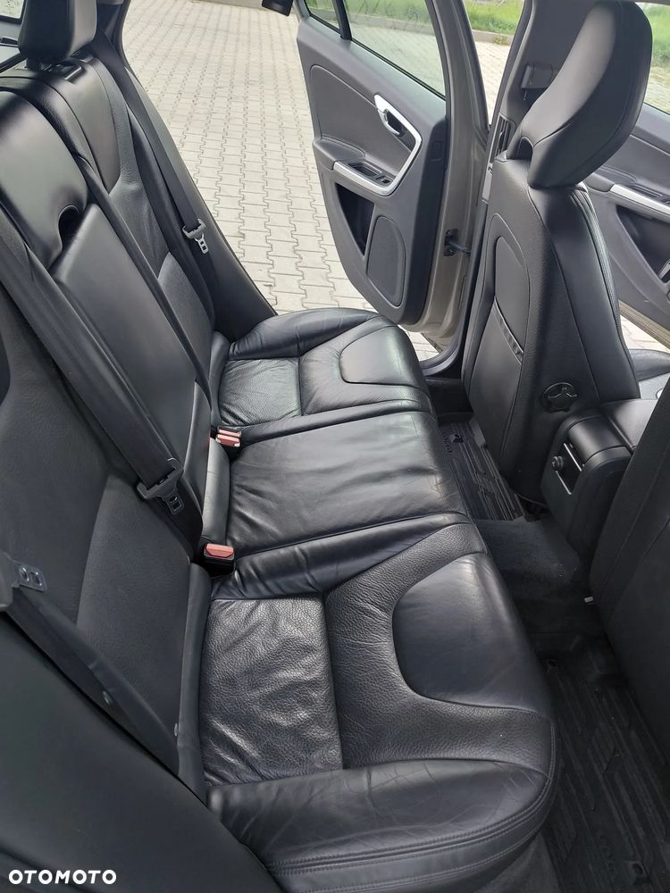 Volvo V60 - 14