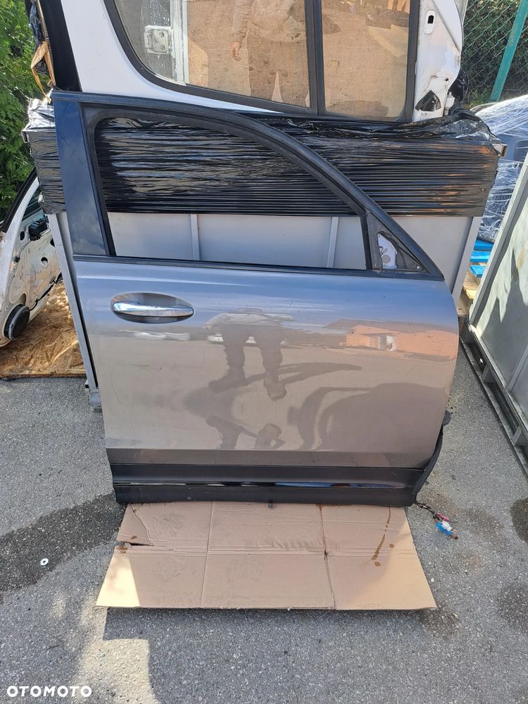Mercedes GLB drzwi prawy przód kompletne - 1
