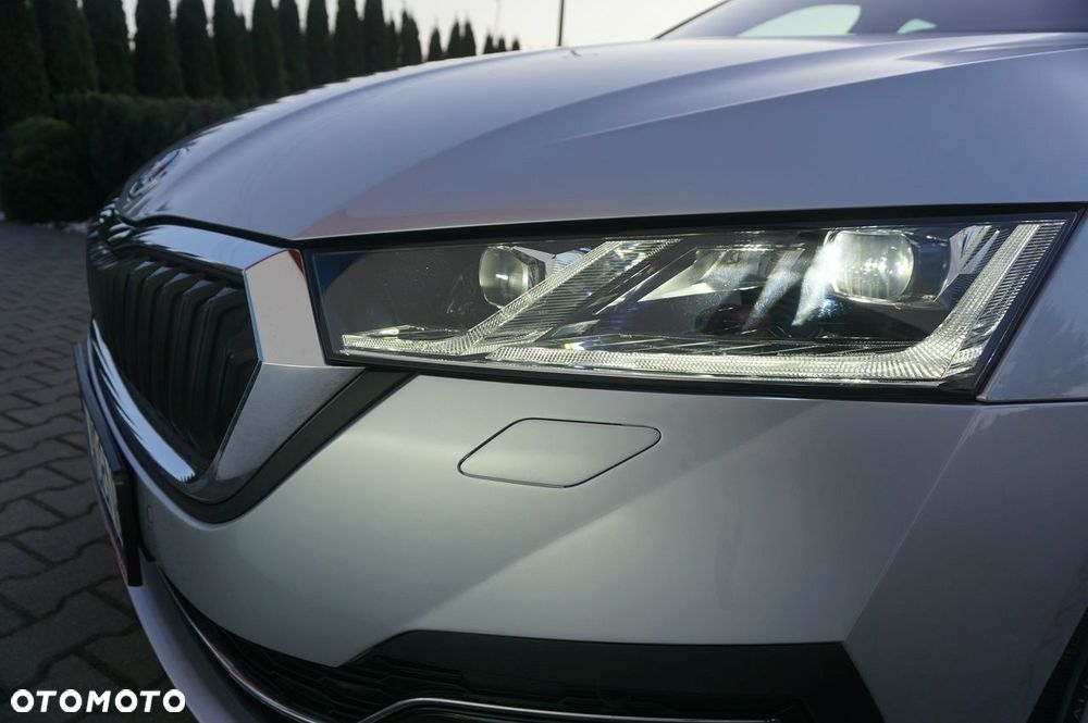 Skoda Octavia 2.0 TDI Sportline DSG - 25