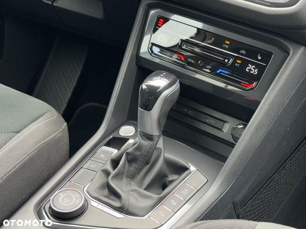 Volkswagen Tiguan - 15