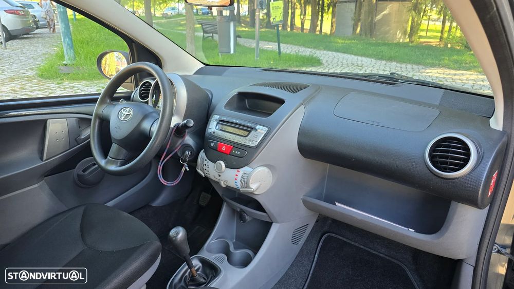 Toyota Aygo 1.0 + AC - 36
