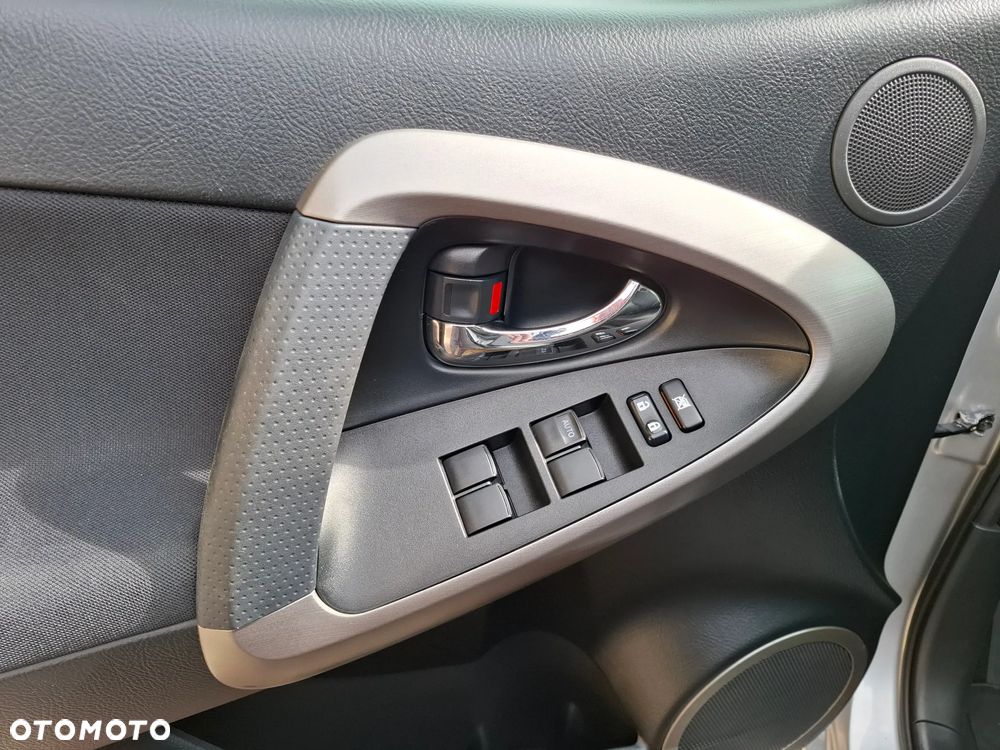 Toyota RAV4 2.0 4x4 Sol - 11