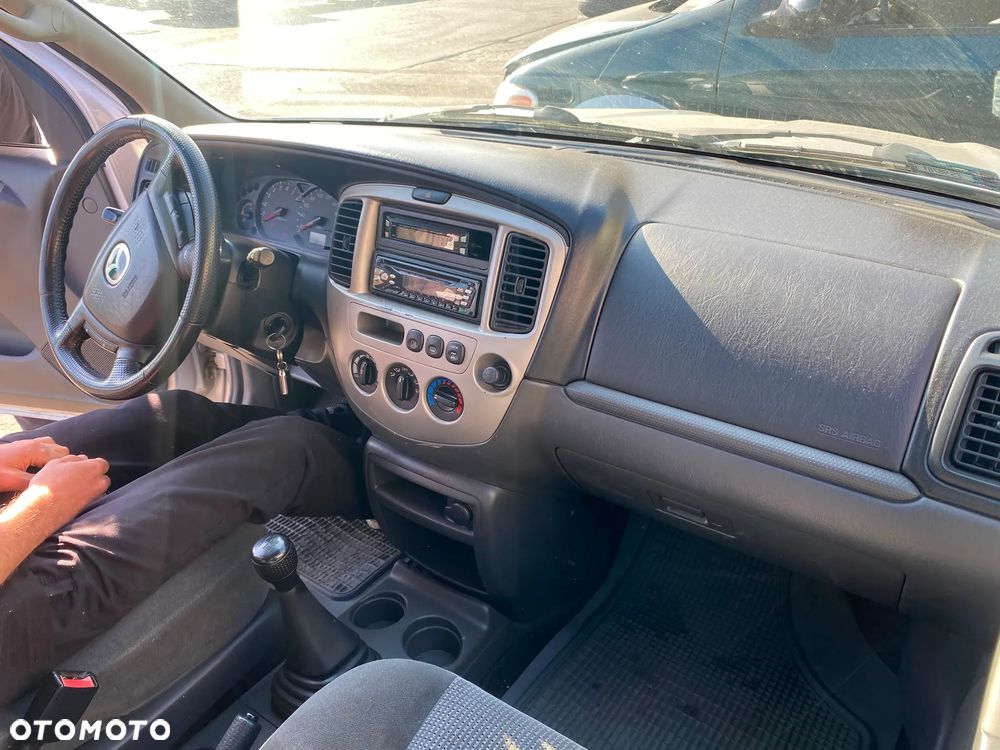 205 / Mazda Tribute/ Na Części / - 4