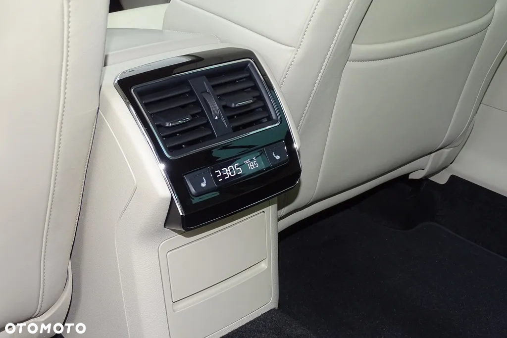 Skoda Superb 1.4 TSI Plug-In Hybrid L&K DSG - 26