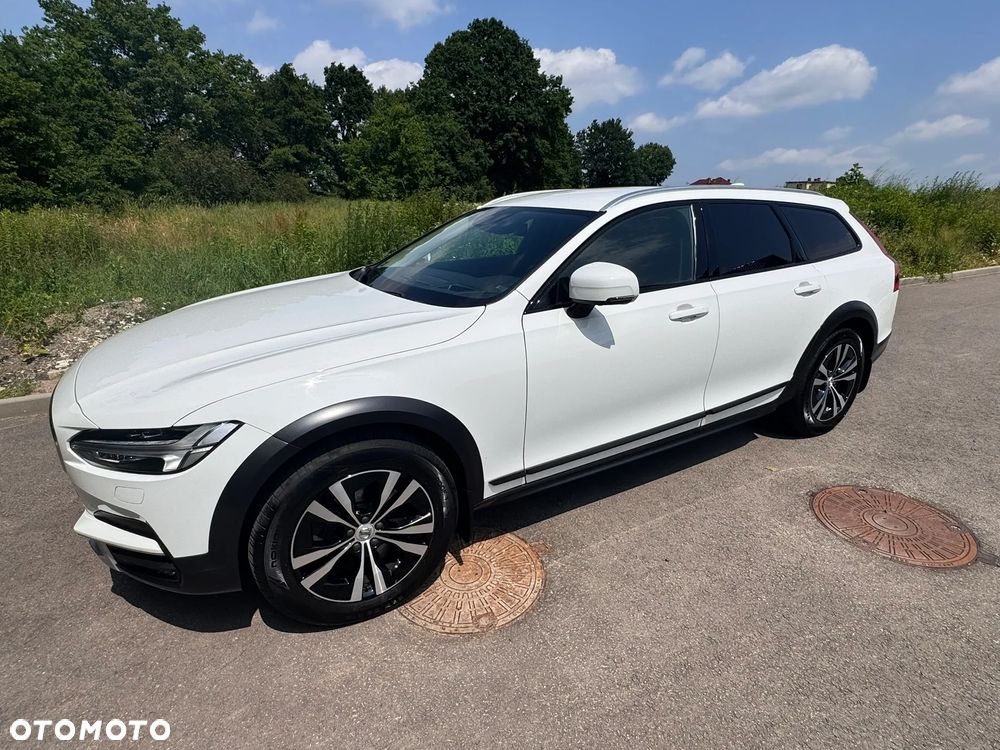 Volvo V90 D4 SCR Momentum Pro - 1