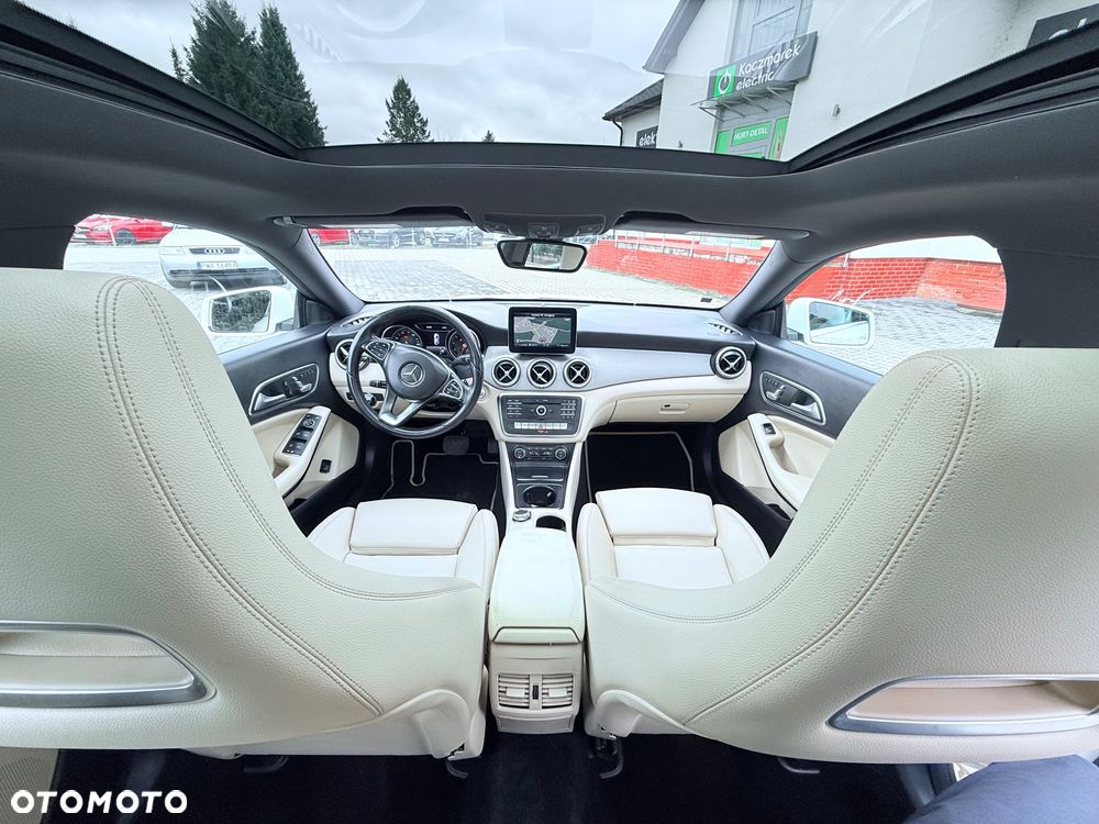 Mercedes-Benz CLA 250 7G-DCT AMG Line - 22