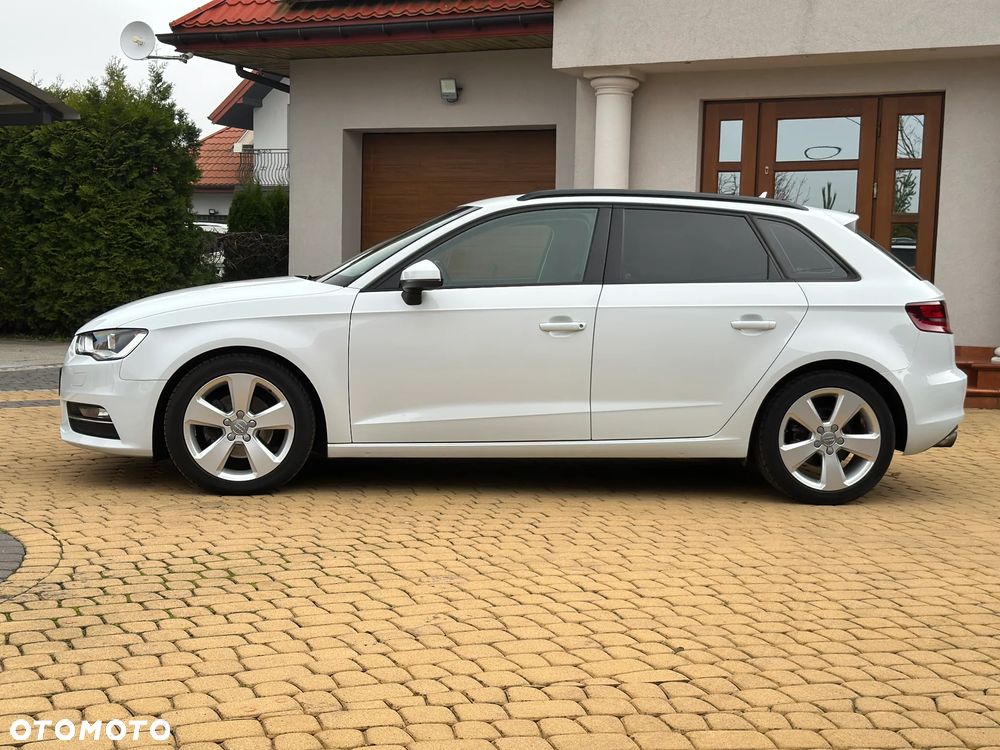 Audi A3 Sportback 1.4 TFSI Ambiente - 9