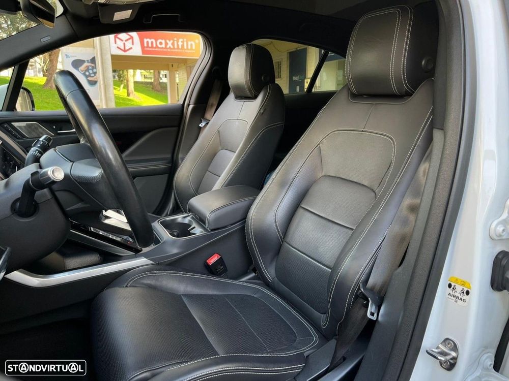 Jaguar I-Pace EV400 AWD HSE - 8