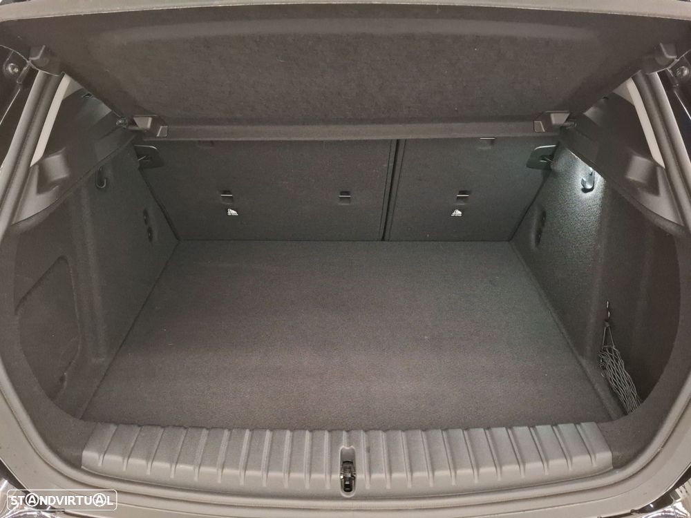 BMW 116 Standard - 24