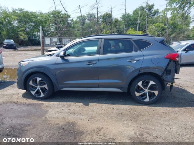 Hyundai Tucson - 9