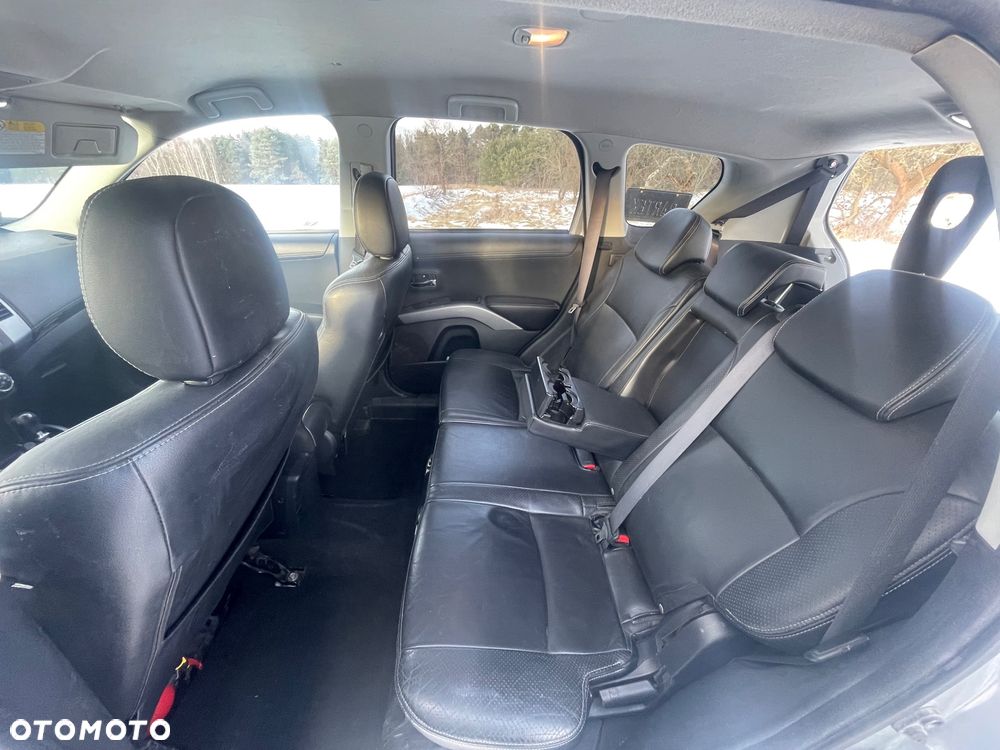 Mitsubishi Outlander 2.2 DID Instyle EU5 TC-SST - 8