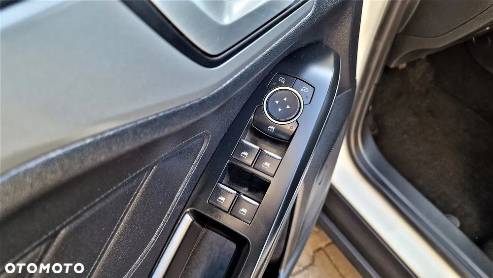 Ford Focus SW 1.0 EcoBoost Active Business - 15