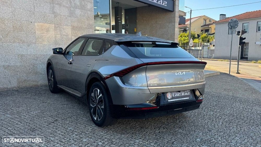 Kia EV6 77,4-kWh — fotografia 18
