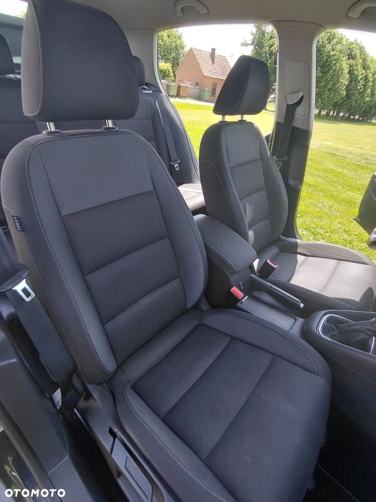 Volkswagen Golf 2.0 TDI DPF Highline - 12