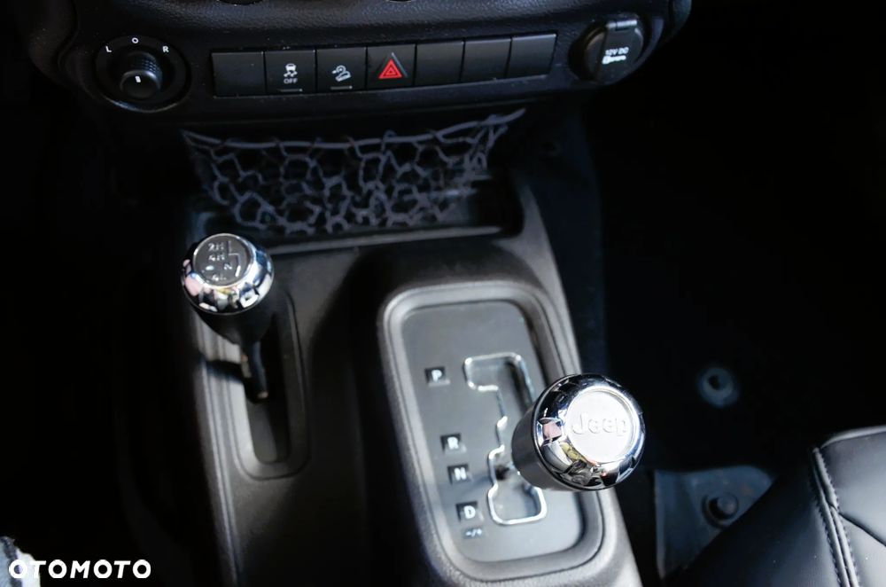 Jeep Wrangler Unlimited 3.6 Automatik Backcountry - 28