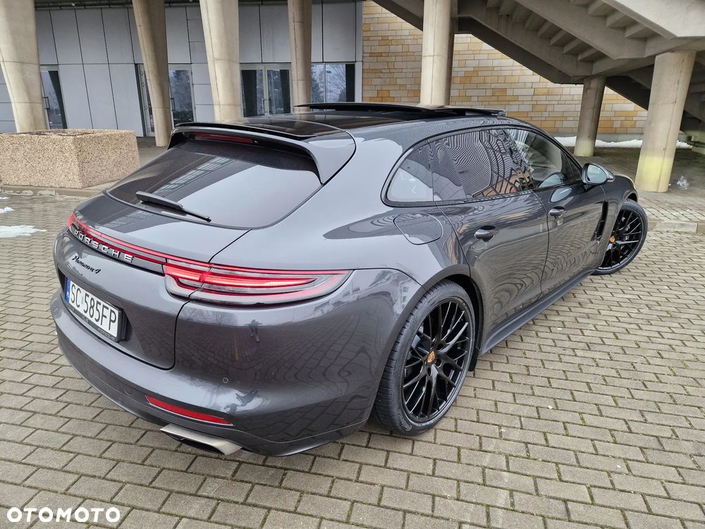 Porsche Panamera 4 - 9