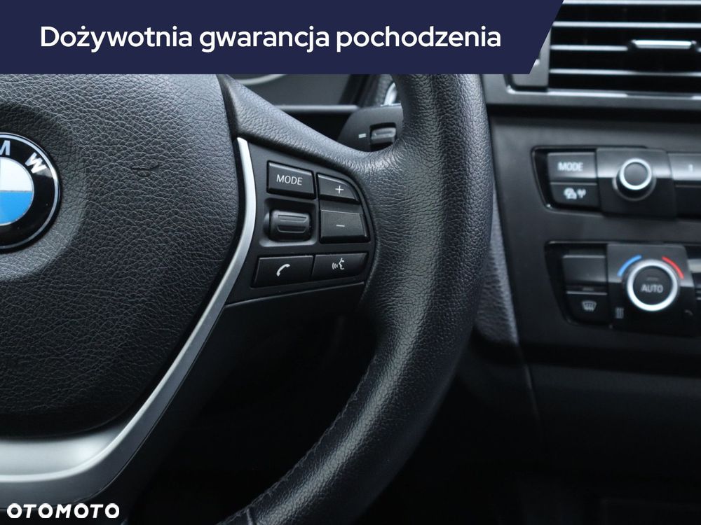 BMW Seria 1 - 25