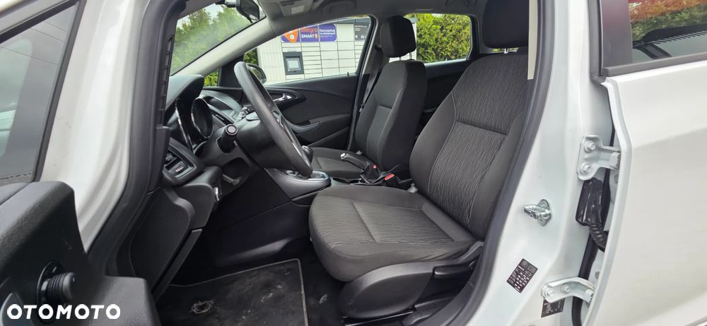 Opel Astra 1.6 Color Edition - 27