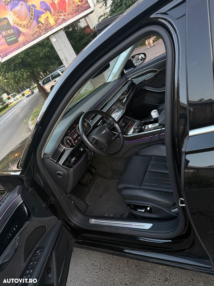Audi A8 - 12