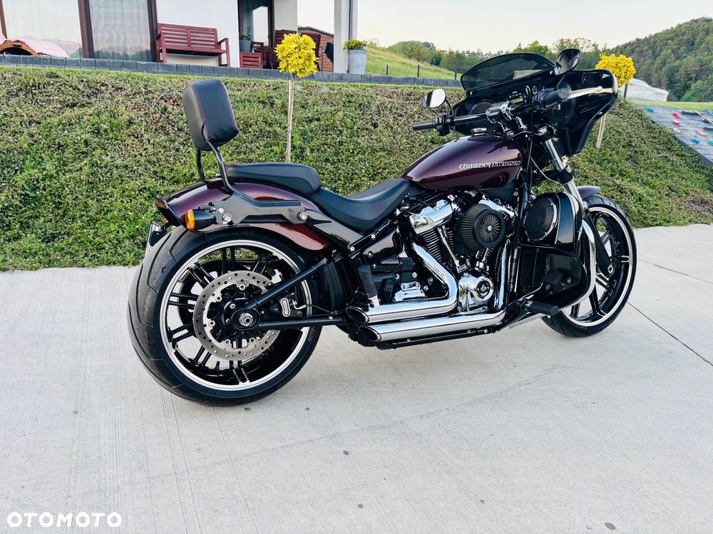 Harley-Davidson Softail Breakout - 6