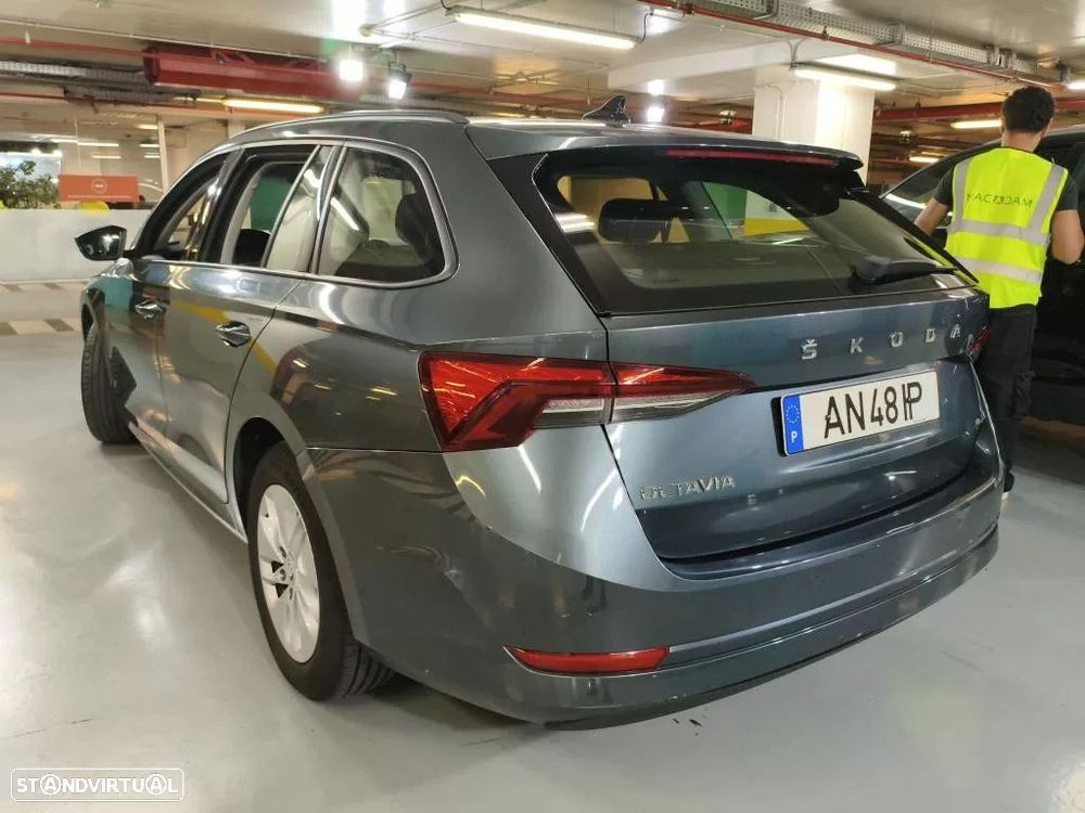 Skoda Octavia Break 2.0 TDI Ambition - 2