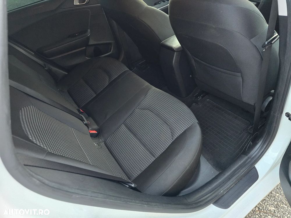 Kia Ceed 1.5 T-GDI 6MT Best - 10