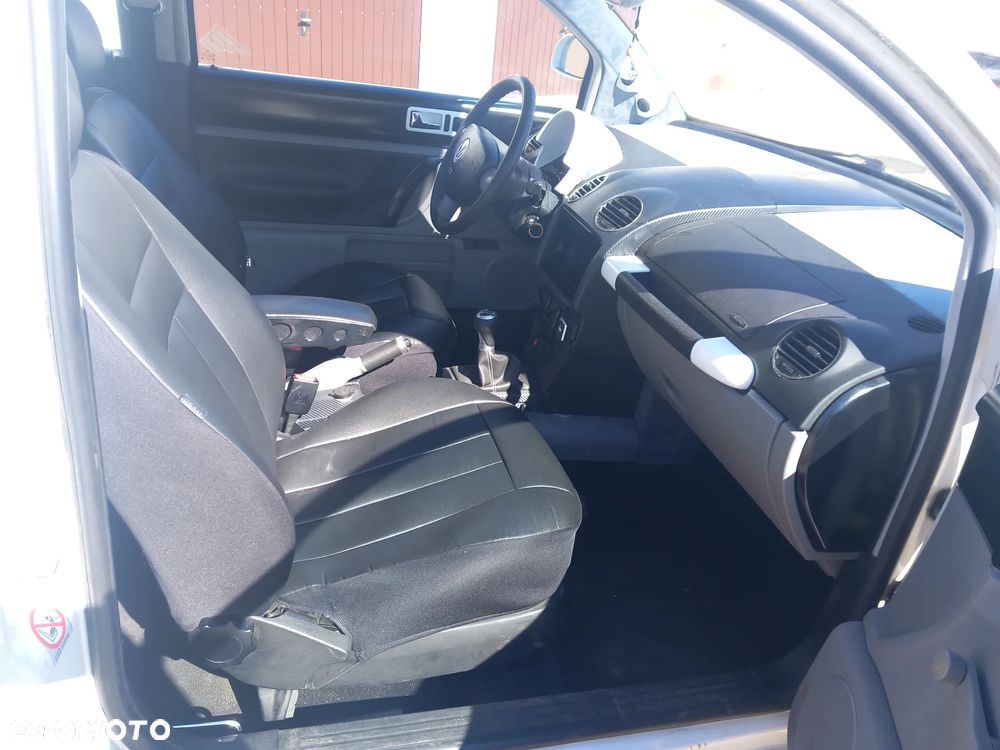 Volkswagen New Beetle 1.6 Coastal - 22