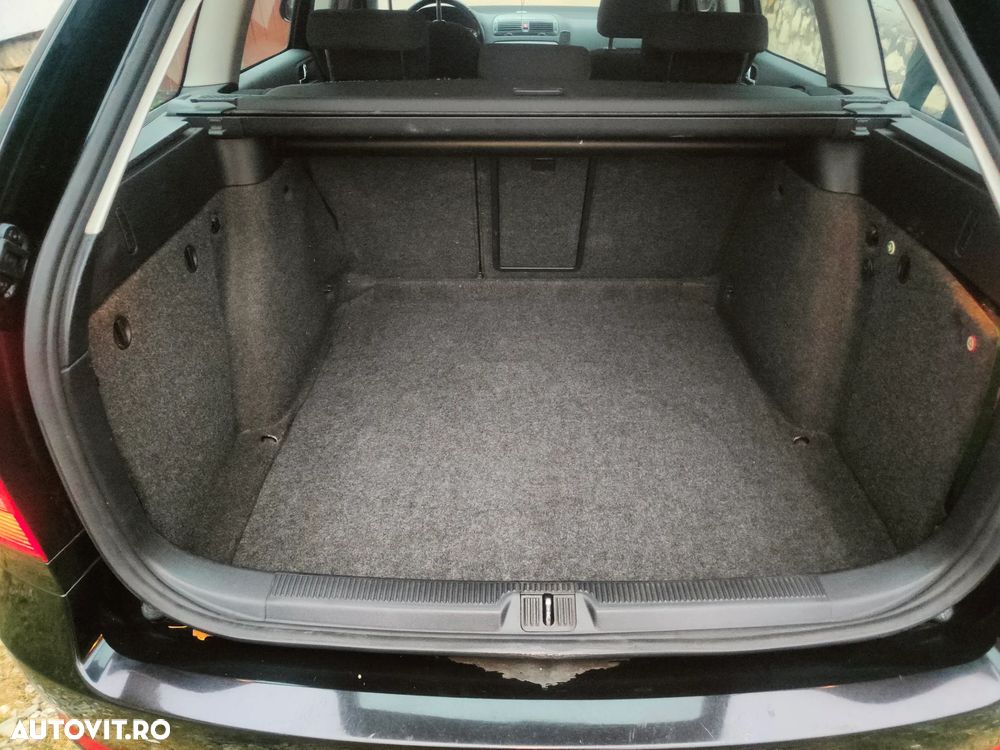 Skoda Octavia 1.6 TDI DPF Ambiente - 6