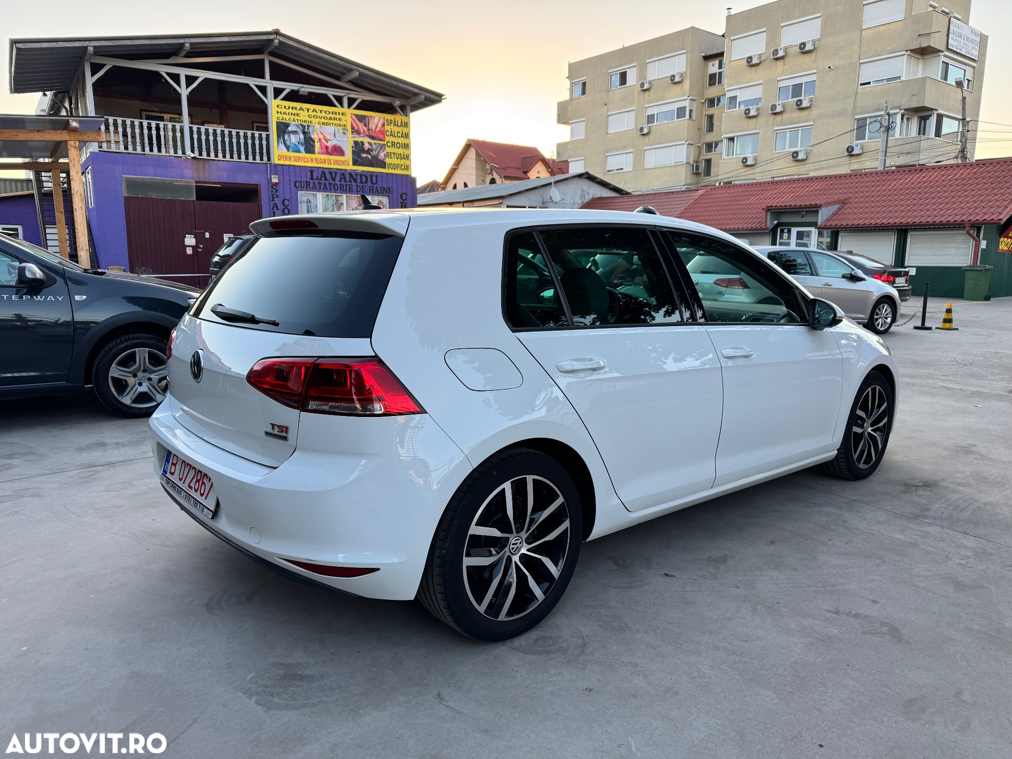 Volkswagen Golf 1.4 TSI BMT Highline - 5