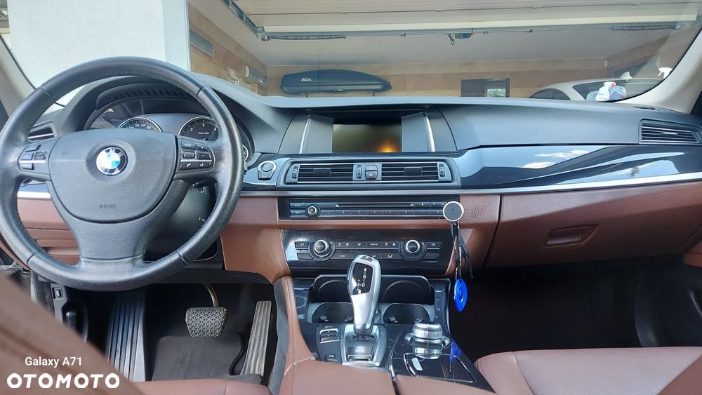 BMW Seria 5 520d Luxury Line - 17