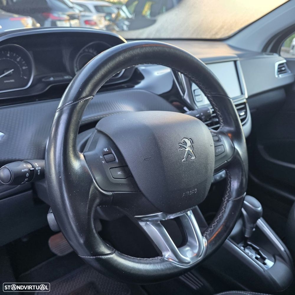Peugeot 208 1.2 PureTech Allure EAT6 - 20