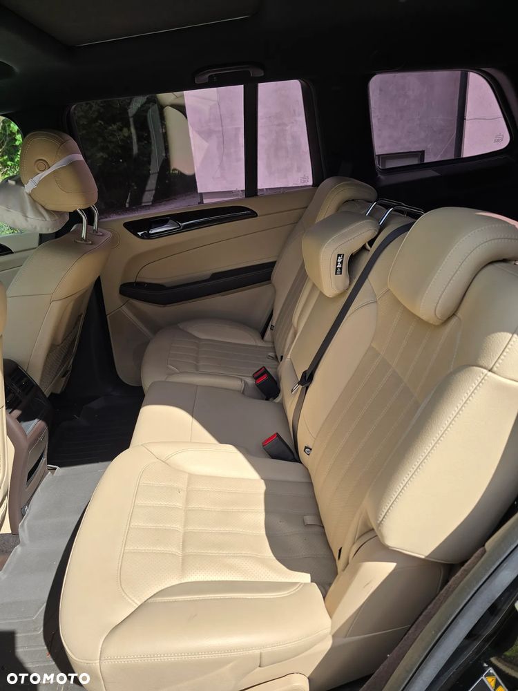 Mercedes-Benz GLS - 11
