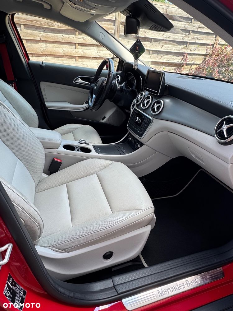 Mercedes-Benz GLA 250 4-Matic - 34