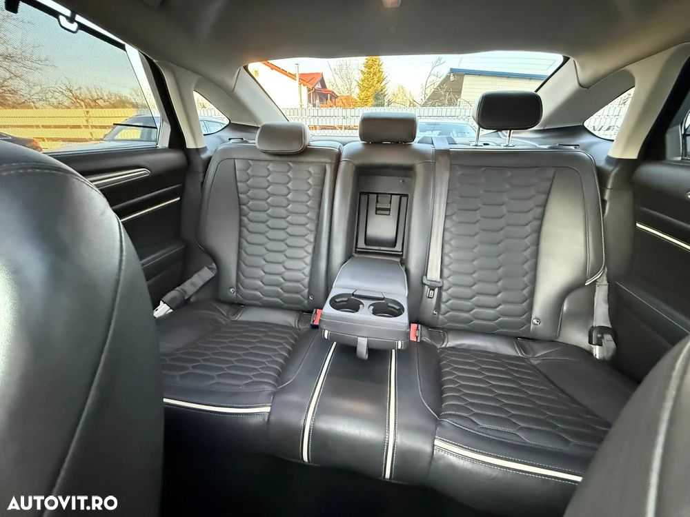 Ford Mondeo 2.0 TDCi Powershift AWD - 14