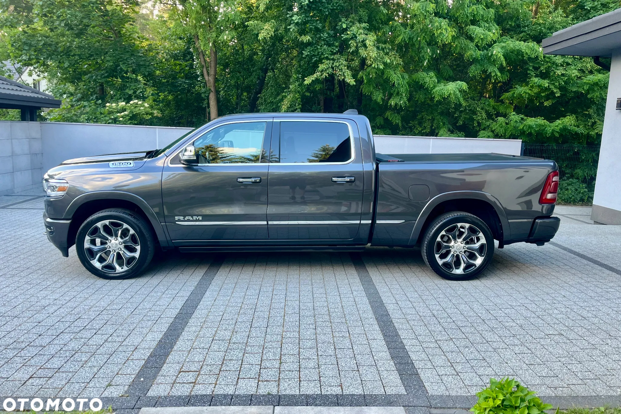 RAM 1500 5.7 Crew Cab Limited - 8