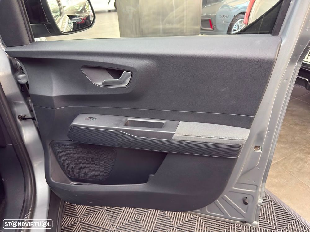 Ford Tourneo Courier 1.0 EcoBoost Titanium - 22