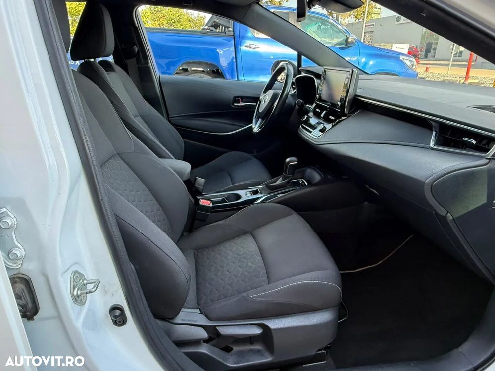 Toyota Corolla - 17